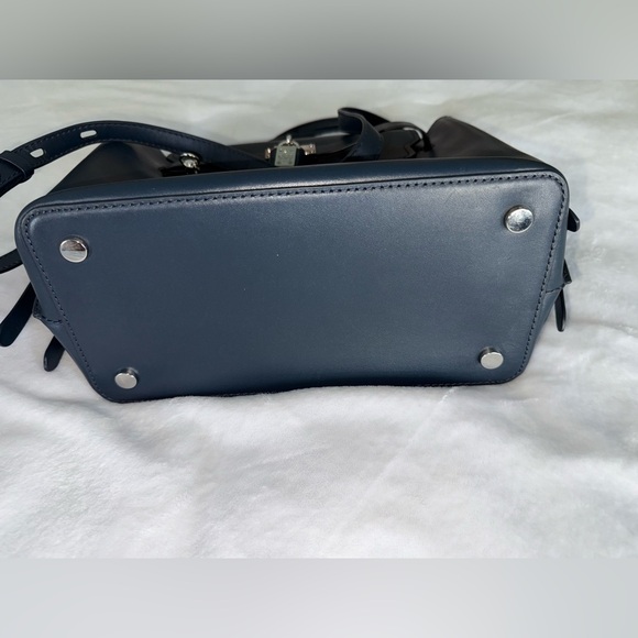 Michael Kors Hamilton Legacy Elegant Navy Leather Handbag - Picture 6 of 8